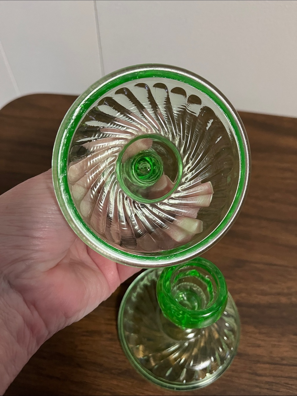 Vtg. Green depression candle holder set Uranium glass 3 1/2” Excellent - Picture 7 of 9